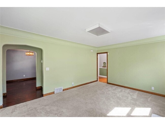 Building Photo - 2500 N Thomas Ave
