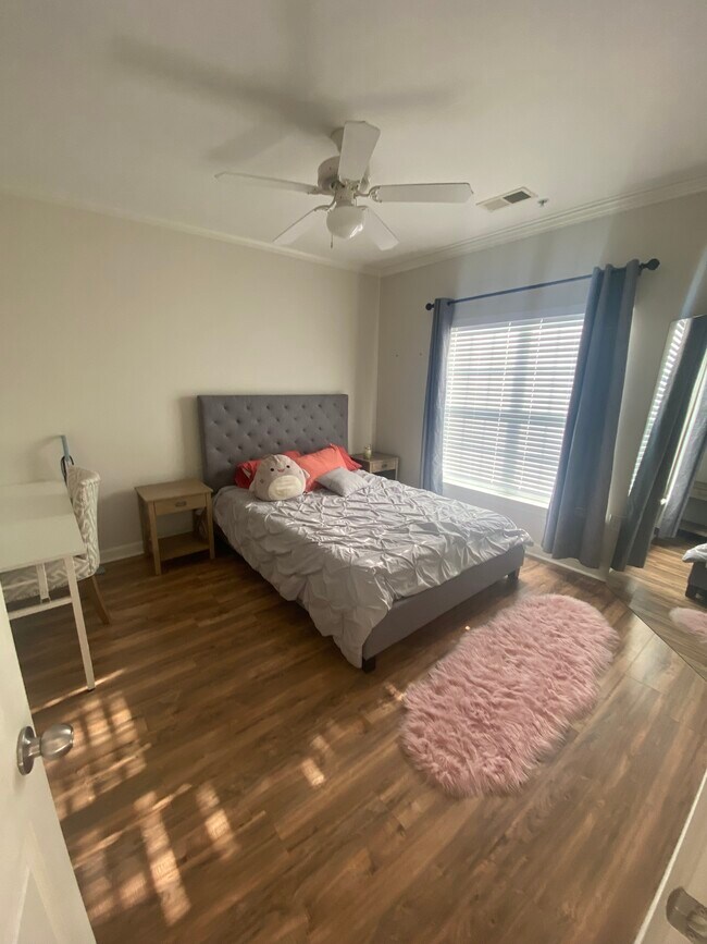 Foto del edificio - 1521 Cadfel Ct