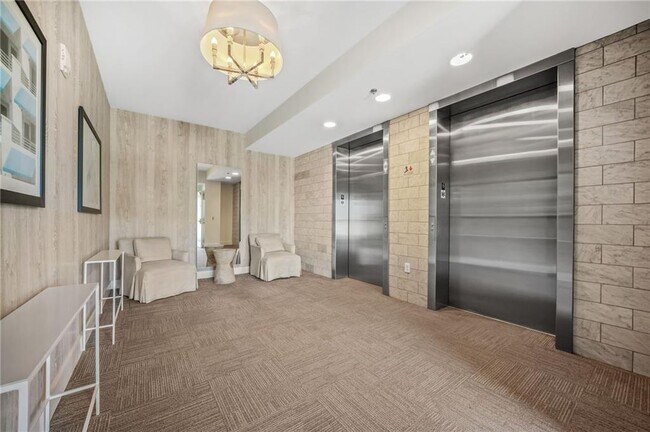 Foto del edificio - 1100 Howell Mill Rd NW