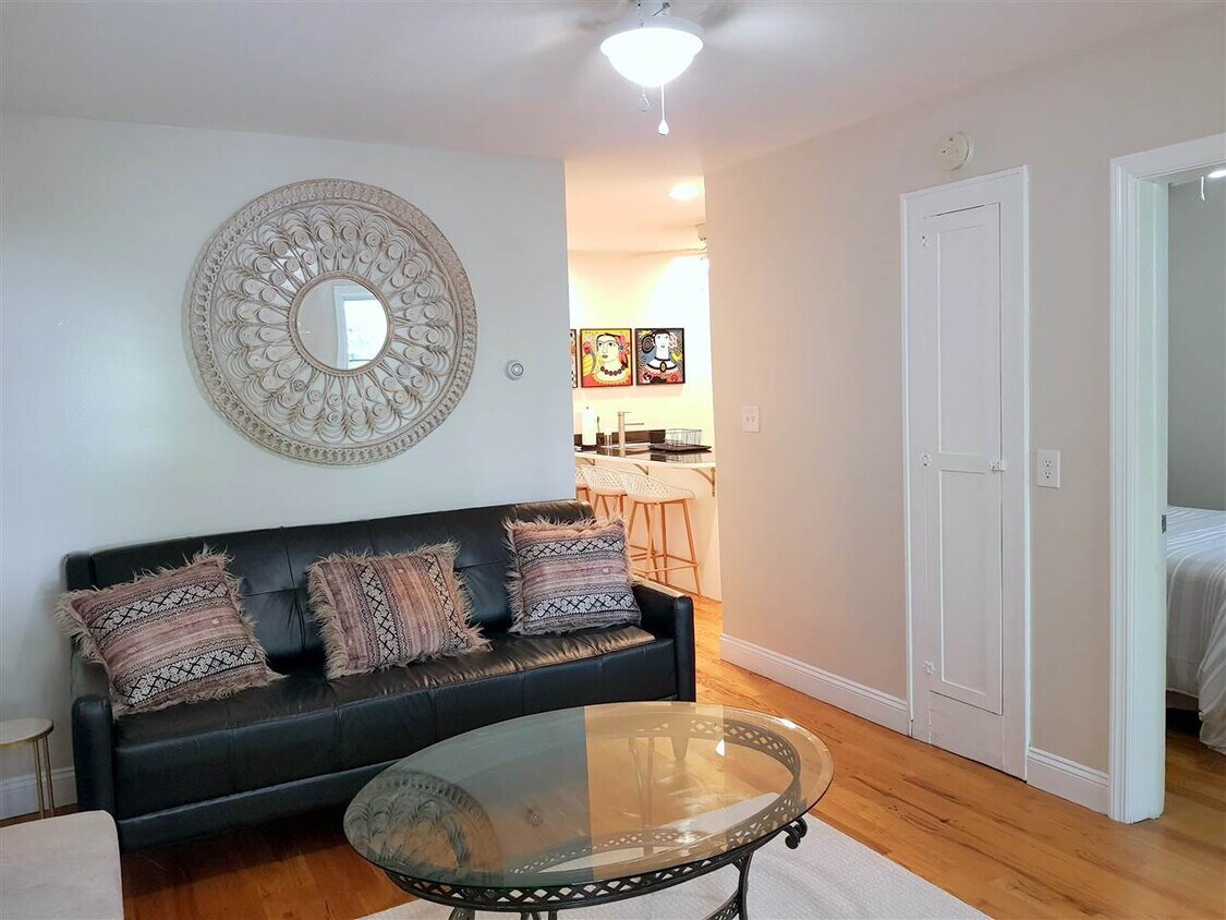 Foto principal - 675 Summit Ave