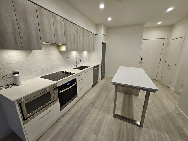 Building Photo - 3699 Capozzi Rd