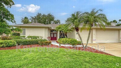 Building Photo - 6219 Aventura Dr