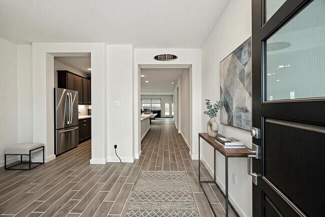 Foto del edificio - 33142 School Hl Rd