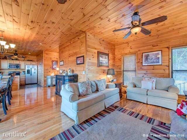 Building Photo - 1219 Ski View Dr