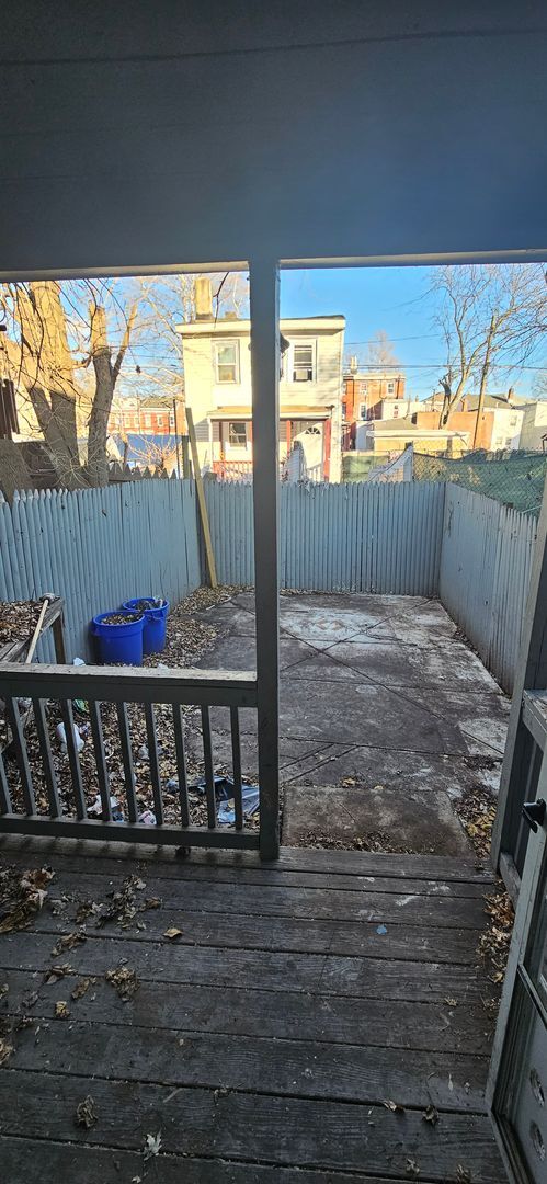 Foto del edificio - 4 Bed 1.5 Bath in Trenton