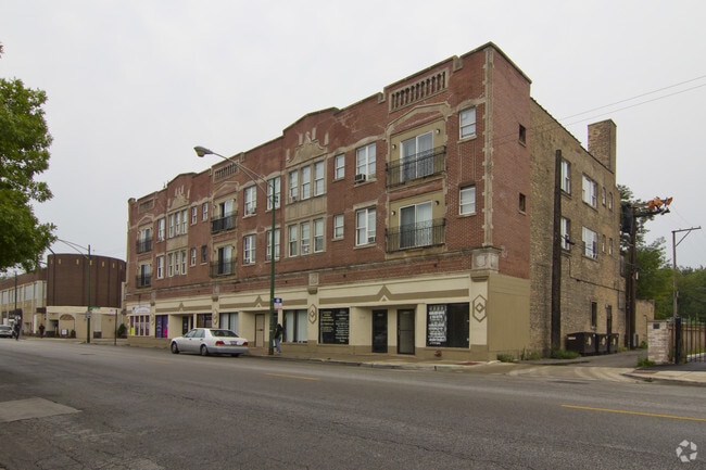 Building Photo - 5833-5845 W Division St