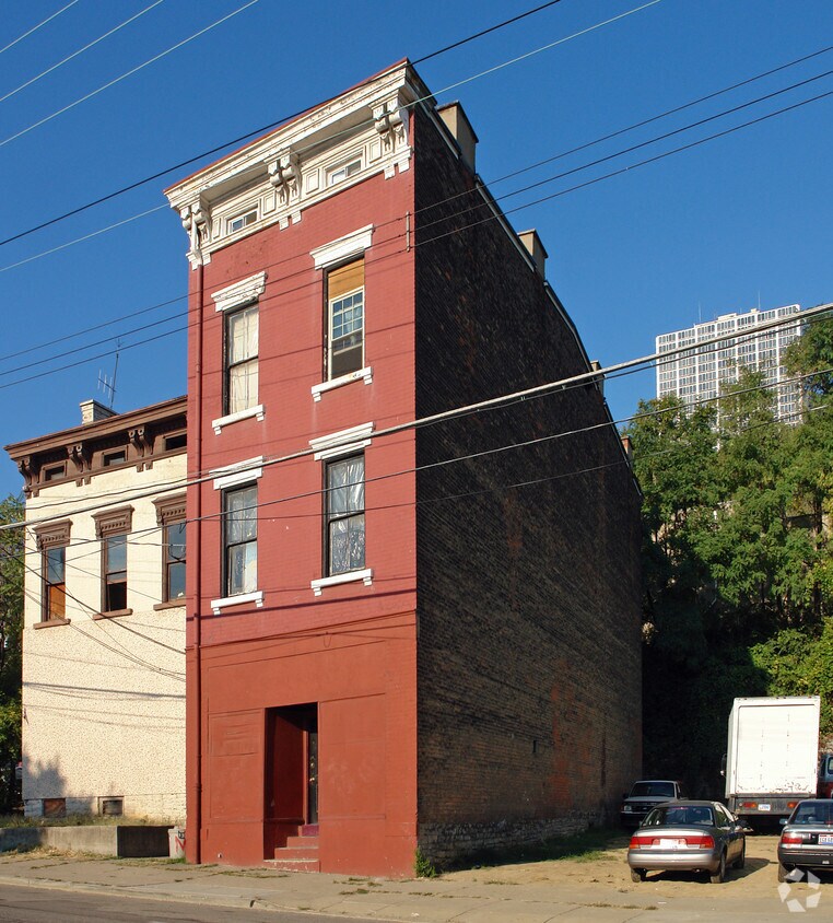 Primary Photo - 813 State Ave