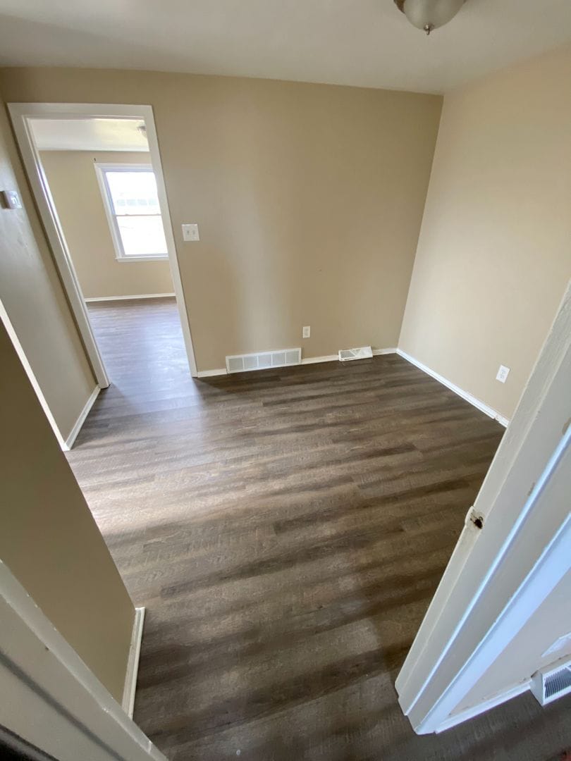 9842-44-46 E Washington St Chagrin Falls, OH 44023 – photo 5