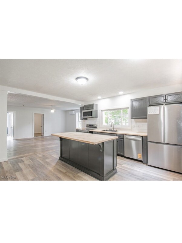 Foto del edificio - 225 E Bergey St