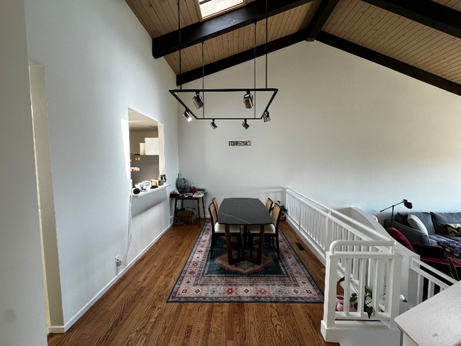 Building Photo - 5 Treasure Hill