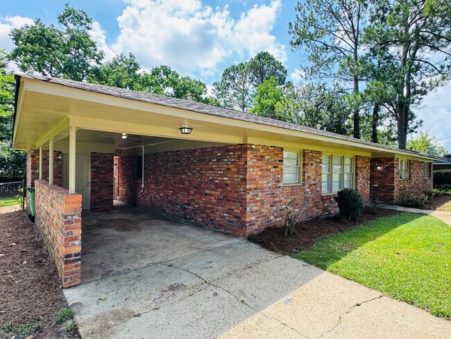 Foto del edificio - Freshly Renovated 4-Bedroom Retreat!