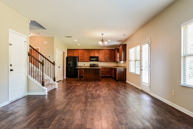 Building Photo - 2127 Juniper Ives Ct SE