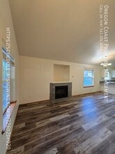 Building Photo - 135 S Quadrant St