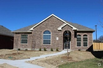 Building Photo - 1903 Blue Sage Dr