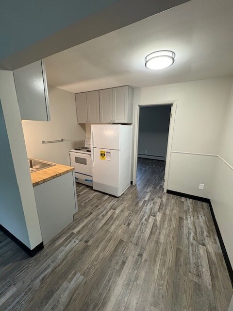 Building Photo - 2333 Highland Ave