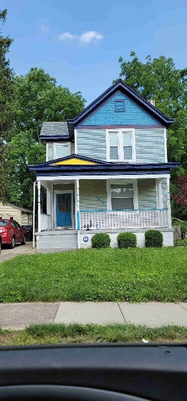 Primary Photo - 4618 Simpson Ave