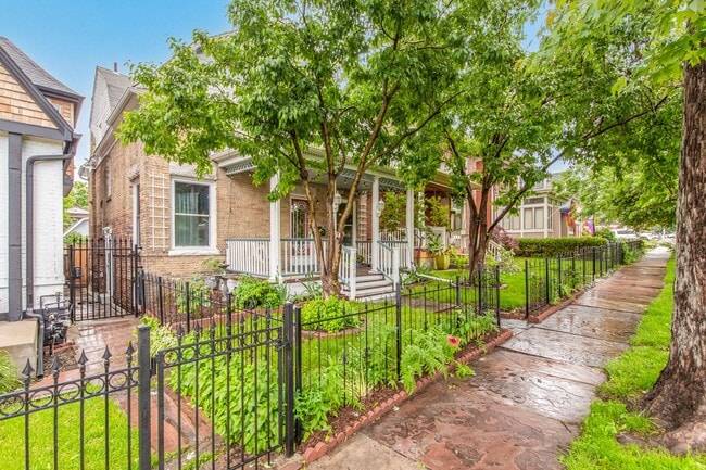 Photo - Gorgeous City Park Gem! House