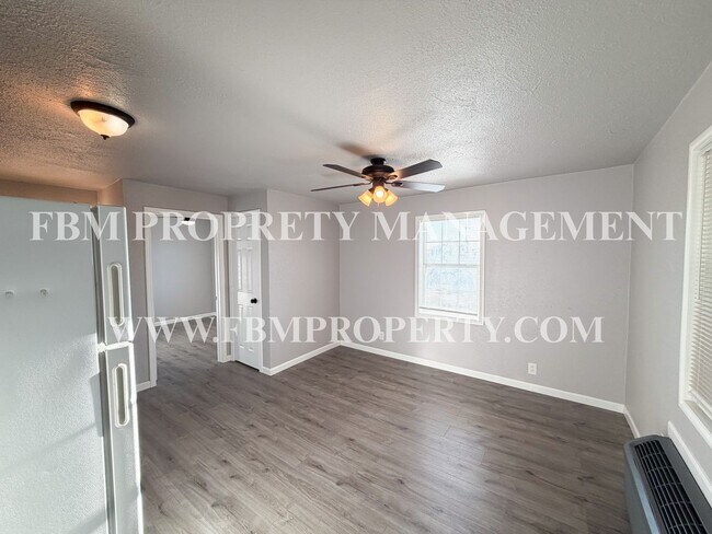 Foto del edificio - 1509 S Oak Grove Rd