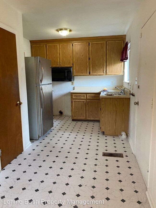 Building Photo - 3 br, 2 bath House - 1044 Hampton Ave