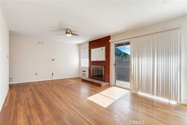 Building Photo - 194 W Blaine St