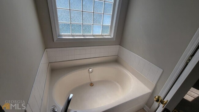 Foto del edificio - 77 Pine Crescent