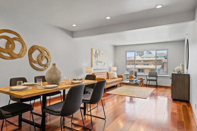 Building Photo - 2462 Rowntree Way