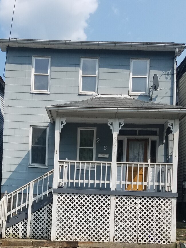 Building Photo - 226 W Fairview St