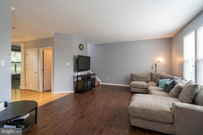 Building Photo - 839 Oak St