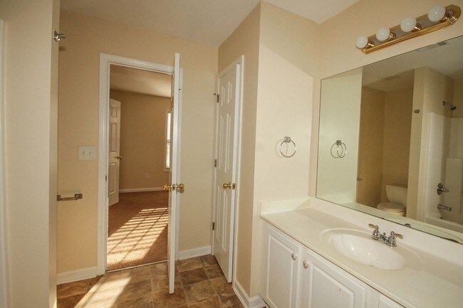 Building Photo - 1491 Edgeley Way