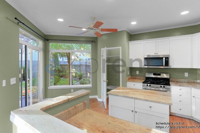 Foto del edificio - 24357 SE 4th Ct