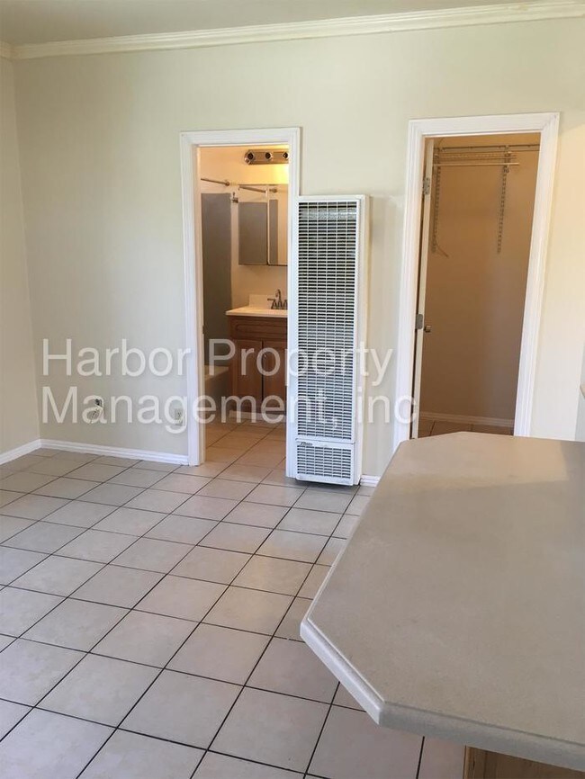 Foto del edificio - Cozy and quiet 1 bedroom! ALL UTILITIES PAID!