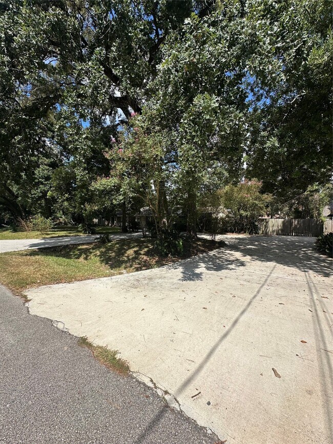 Building Photo - 3310 Brooktree Ln