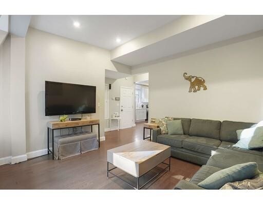 Foto del edificio - 119 Heath St