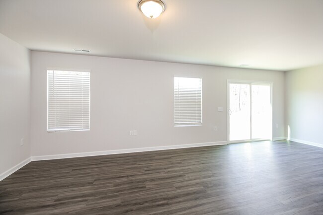 Building Photo - 2918 Ember Brooke Ct