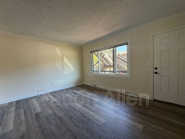 Foto del edificio - 55 Dawnwood Cir