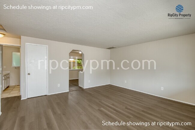 Foto del edificio - 126 NE Liberty Ave