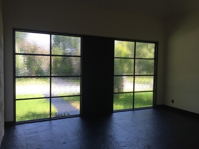 Foto del edificio - 182 E Edgewood Pl