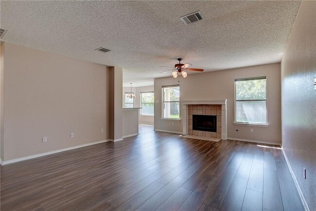 Building Photo - 1322 Ashley Dr