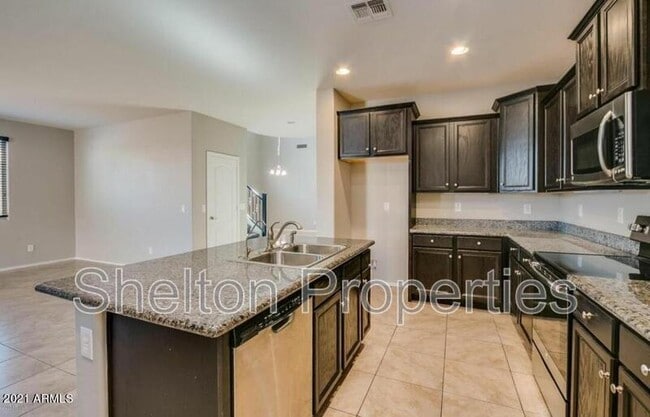 Building Photo - 3831 S 185th Ln