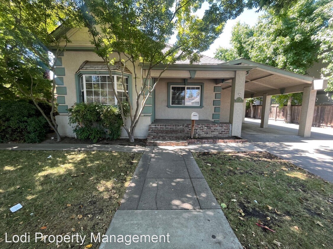 308 E Walnut St, Lodi, CA 95240 House Rental in Lodi, CA