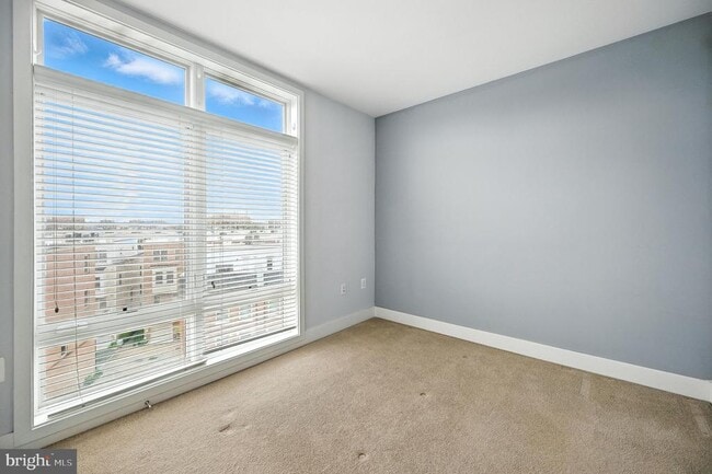 Building Photo - 915 N Patrick St