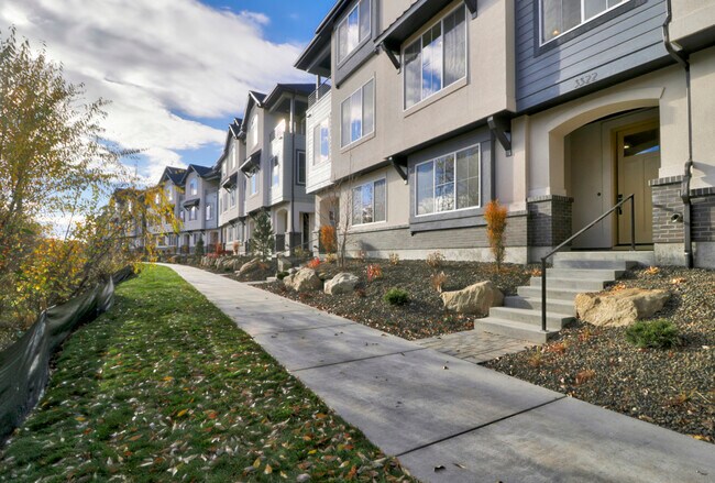 Foto del edificio - 3322 E Exacta Ln