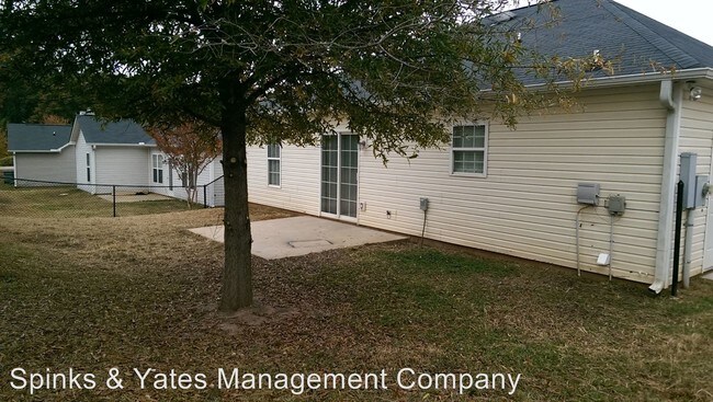 Building Photo - 3 br, 2 bath House - 304 Northwoods Dr.