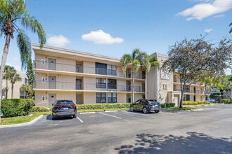 Building Photo - 11 Royal Palm Way