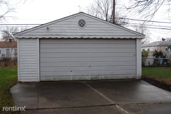 Building Photo - 134 E Dallas Ave