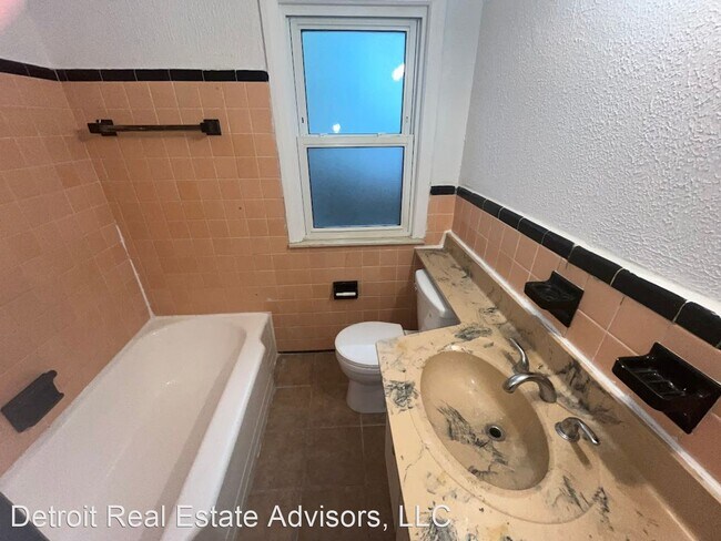 Building Photo - 3 br, 1.5 bath House - 19371 Caldwell