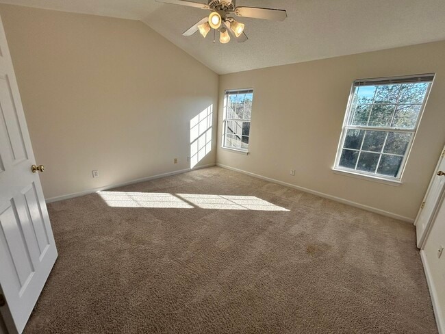 Building Photo - 282 Swaying Pine Ct