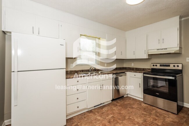 Foto del edificio - 2557 Saratoga Dr