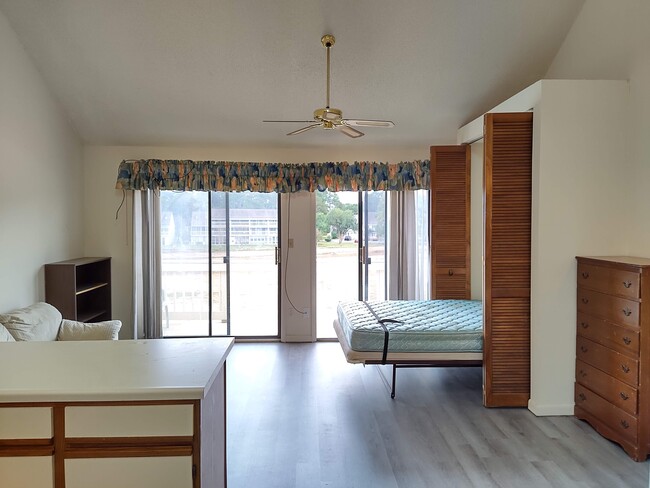 Foto del edificio - 510 Fairwood Lakes Dr