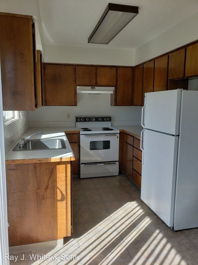 Building Photo - 1245 McCarroll St